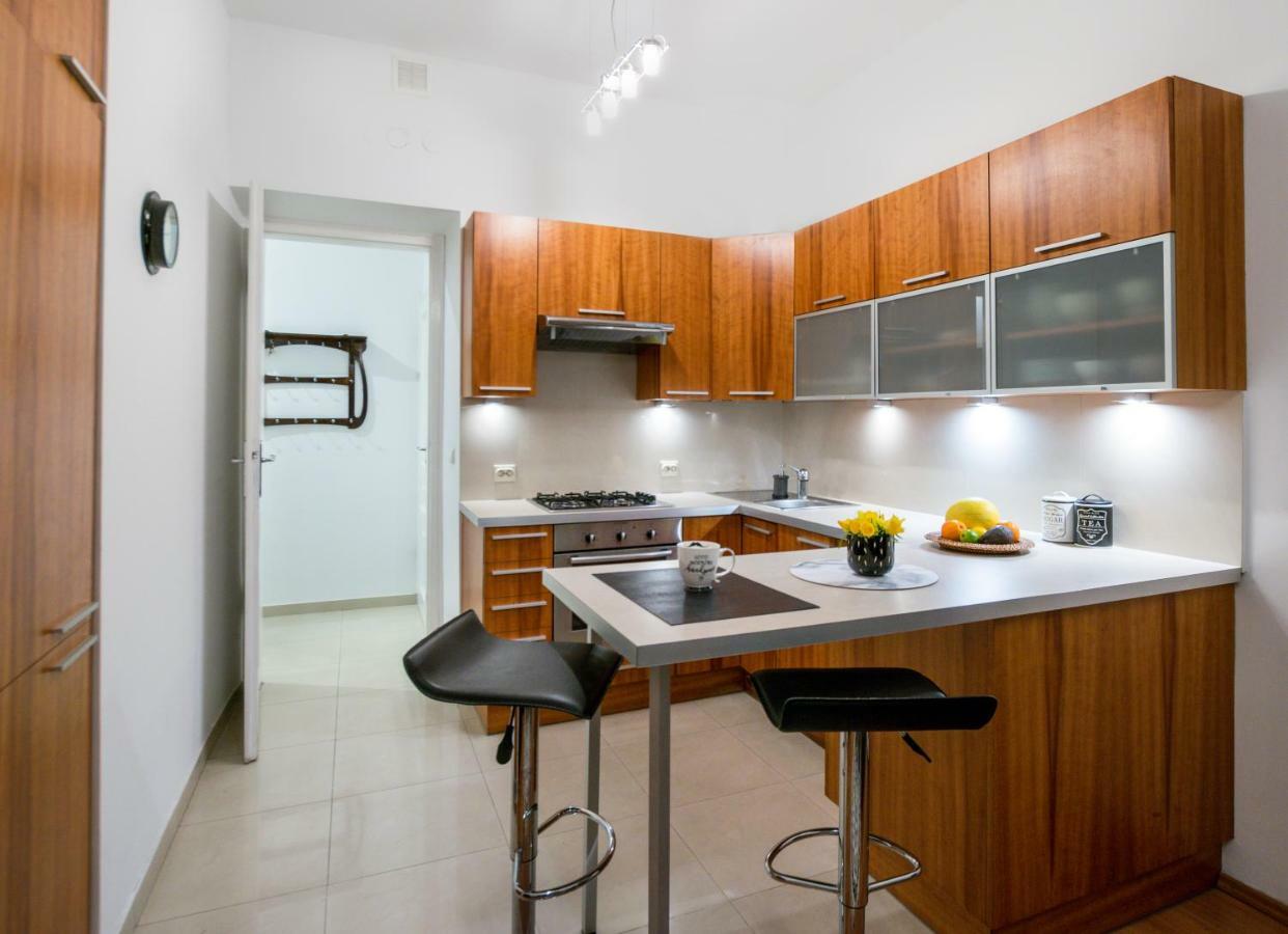 Cichy Apartament Obok Wawelu Tarlowska คราคูฟ ภายนอก รูปภาพ